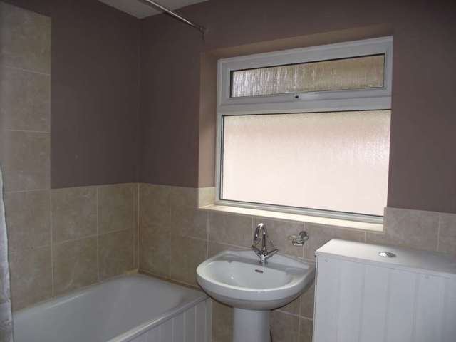  Image of 4 bedroom Detached house to rent in Buxton Road Coggeshall Colchester CO6 at Buxton Road Coggeshall Colchester, CO6 1QR