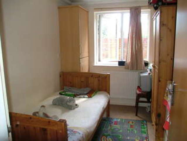  Image of 2 bedroom Flat to rent in Cambridge Road Westbourne Bournemouth BH2 at Cambridge Road  Bournemouth, BH2 6AG