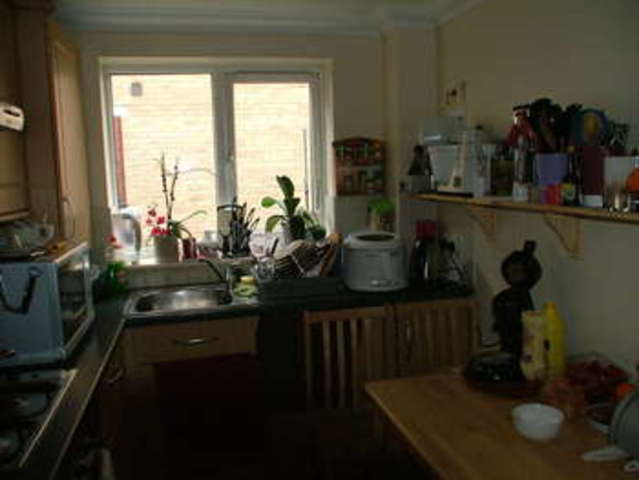  Image of 2 bedroom Flat to rent in Cambridge Road Westbourne Bournemouth BH2 at Cambridge Road  Bournemouth, BH2 6AG