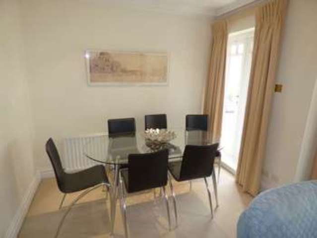  Image of 2 bedroom Apartment to rent in Cambridge Road Twickenham TW1 at Cambridge Road  Richmond, TW1 2TX