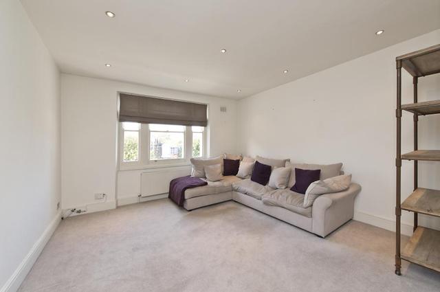  Image of 2 bedroom Flat for sale in Campden Hill Gardens London W8 at Campden Hill Gardens  London, W8 7AX