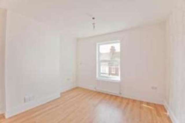  Image of 2 bedroom Flat for sale in Canterbury Road Folkestone CT19 at Folkestone Kent Folkestone, CT19 5NG
