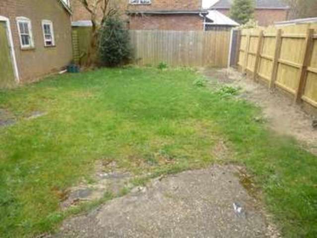  Image of 2 bedroom Flat to rent in Cauldwell Hall Road Ipswich IP4 at Ipswich, IP4 5AN