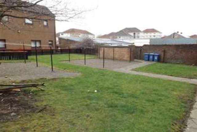  Image of 2 bedroom Flat to rent in Causewayside Street Glasgow G32 at Glasgow, G32 8LT