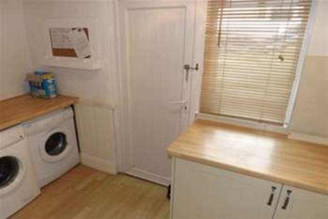  Image of 4 bedroom Detached house to rent in Cecil Avenue Plymouth PL4 at Plymouth, PL4 8SG
