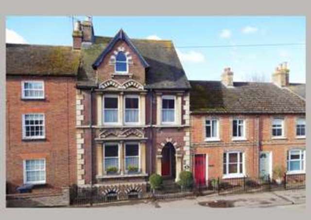  Image of 4 bedroom Detached house for sale in Park Street Thame OX9 at 84 Park Street  Thame, OX9 3HX