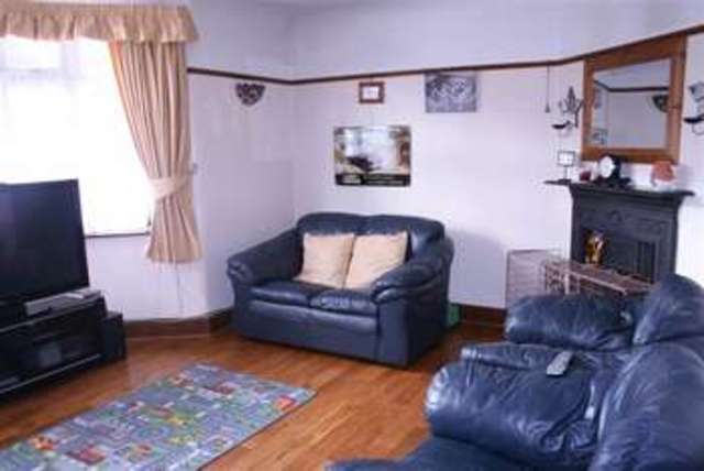  Image of 5 bedroom End of Terrace for sale in Chatsworth Avenue Cosham Portsmouth PO6 at Chatsworth Avenue  Portsmouth, PO6 2UW
