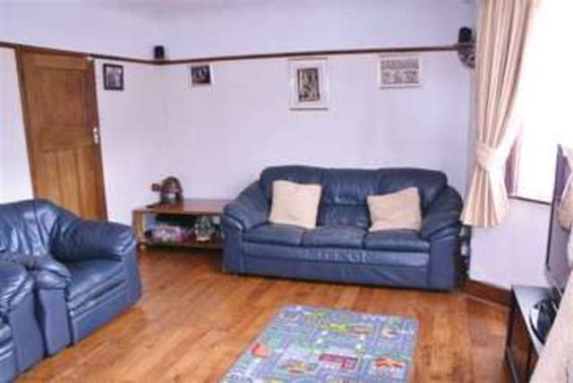 Image of 5 bedroom End of Terrace for sale in Chatsworth Avenue Cosham Portsmouth PO6 at Chatsworth Avenue  Portsmouth, PO6 2UW