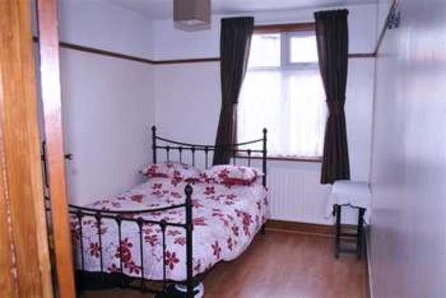  Image of 5 bedroom End of Terrace for sale in Chatsworth Avenue Cosham Portsmouth PO6 at Chatsworth Avenue  Portsmouth, PO6 2UW