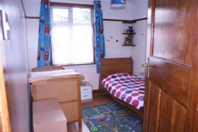  Image of 5 bedroom End of Terrace for sale in Chatsworth Avenue Cosham Portsmouth PO6 at Chatsworth Avenue  Portsmouth, PO6 2UW