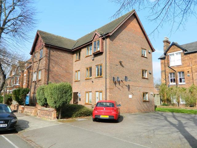  Image of 1 bedroom Studio flat for sale in Chaucer Road Bedford MK40 at Bedford, MK40 2QS