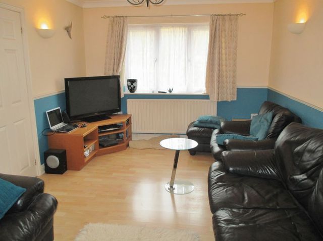  Image of 4 bedroom Semi-Detached house for sale in Chelston Avenue Yeovil Marsh Yeovil BA21 at Chelston Avenue  Yeovil, BA21 4PZ