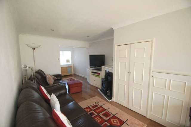  Image of 4 bedroom End of Terrace for sale in Oak End Way Chinnor OX39 at Oak End Way  Chinnor, OX39 4JJ