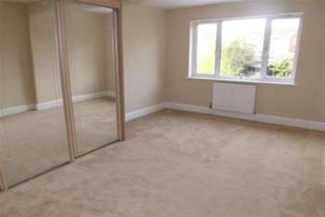  Image of 5 bedroom Detached house to rent in Church Road Yardley Birmingham B33 at Birmingham, B33 8HA