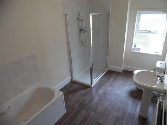  Image of 2 bedroom Detached house to rent in Church Road Northfield Birmingham B31 at Church Road Northfield BIRMINGHAM, B31 2LE