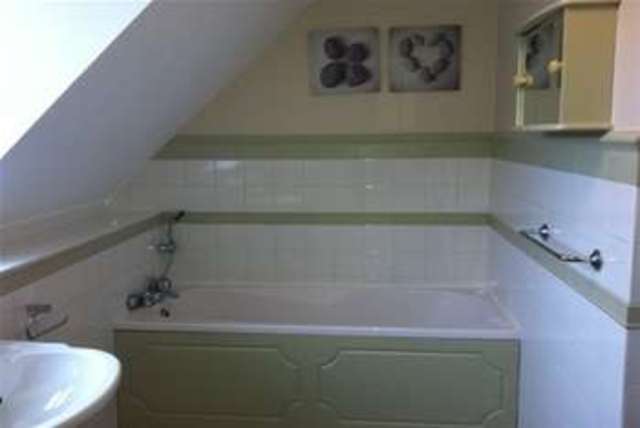  Image of 2 bedroom Flat to rent in Church Street Storrington Pulborough RH20 at Pulborough, RH20 4LA