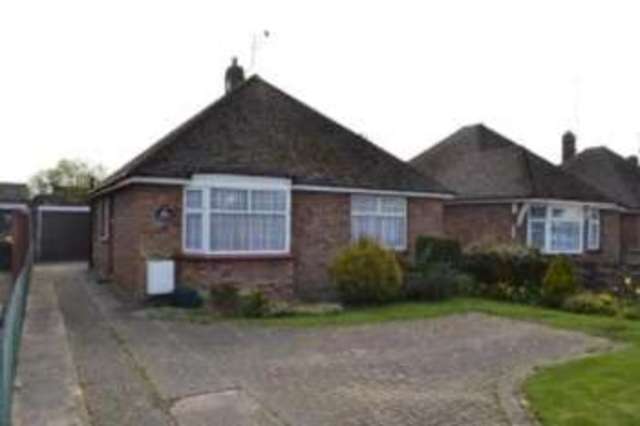  Image of 2 bedroom Bungalow for sale in St. Johns Road Clacton-on-Sea CO16 at Clacton-on-Sea Essex Little Clacton, CO16 8DE