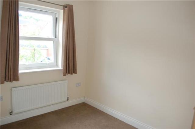  Image of 4 bedroom Terraced house to rent in Clearwell Gardens Cheltenham GL52 at Gloucestershire, GL52 5GH