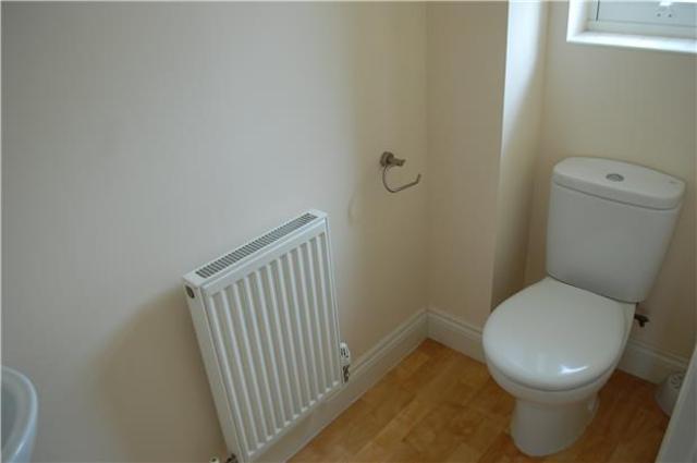  Image of 4 bedroom Terraced house to rent in Clearwell Gardens Cheltenham GL52 at Gloucestershire, GL52 5GH