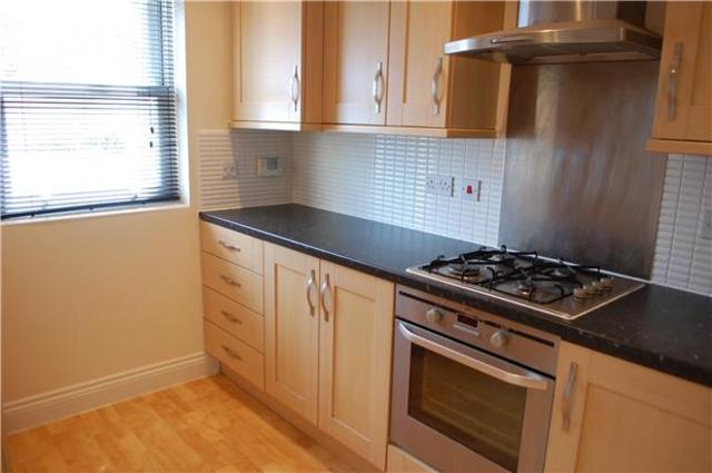  Image of 4 bedroom Terraced house to rent in Clearwell Gardens Cheltenham GL52 at Gloucestershire, GL52 5GH
