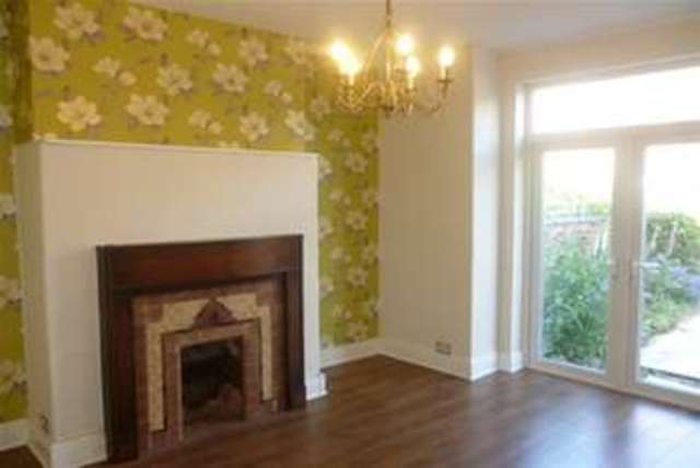  Image of 3 bedroom Terraced house to rent in Cleveleys Avenue Chorlton Cum Hardy Manchester M21 at Manchester, M21 8TS