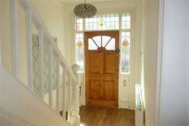  Image of 3 bedroom Terraced house to rent in Cleveleys Avenue Chorlton Cum Hardy Manchester M21 at Manchester, M21 8TS