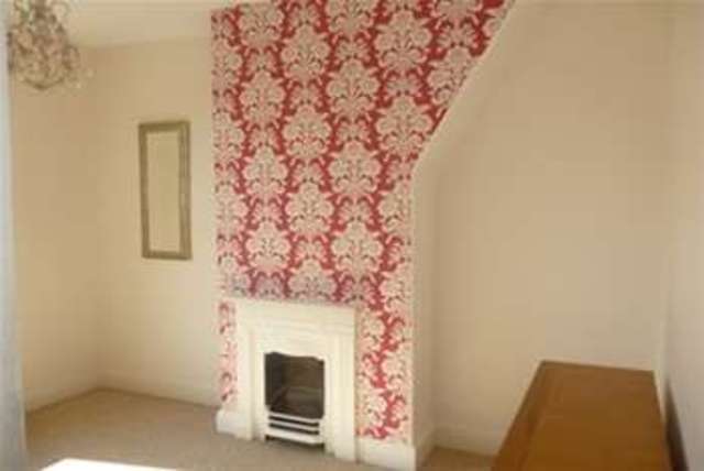  Image of 3 bedroom Terraced house to rent in Cleveleys Avenue Chorlton Cum Hardy Manchester M21 at Manchester, M21 8TS