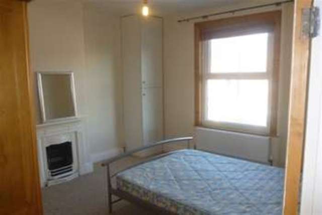  Image of 3 bedroom Terraced house to rent in Cleveleys Avenue Chorlton Cum Hardy Manchester M21 at Manchester, M21 8TS