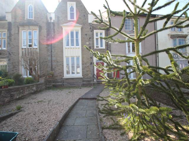  Image of 1 bedroom Flat to rent in Clifton Place Newport NP20 at Newport  Newport, NP20 4EX