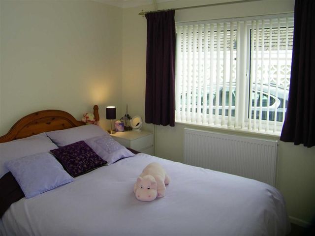  Image of 3 bedroom Property for sale in Clos Cilfwnwr Penllergaer Swansea SA4 at Clos Cilfwnwr Penllergaer Penllergaer, SA4 9BU