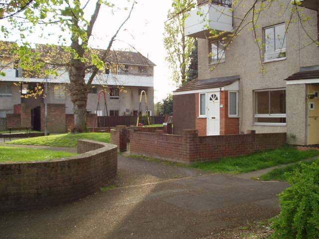  Image of 3 bedroom Terraced house to rent in Community Road Greenford UB6 at Community Road  Greenford, UB6 8XF