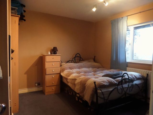  Image of 3 bedroom Semi-Detached house to rent in Coneybury Bletchingley Redhill RH1 at Coneybury Bletchingley Redhill, RH1 4PS