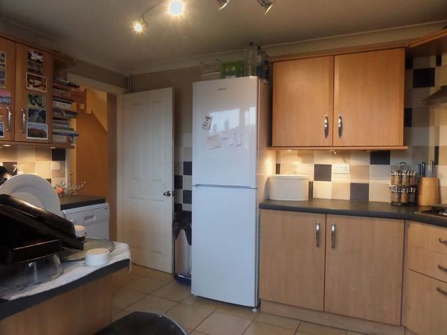 Image of 3 bedroom Semi-Detached house to rent in Coneybury Bletchingley Redhill RH1 at Coneybury Bletchingley Redhill, RH1 4PS