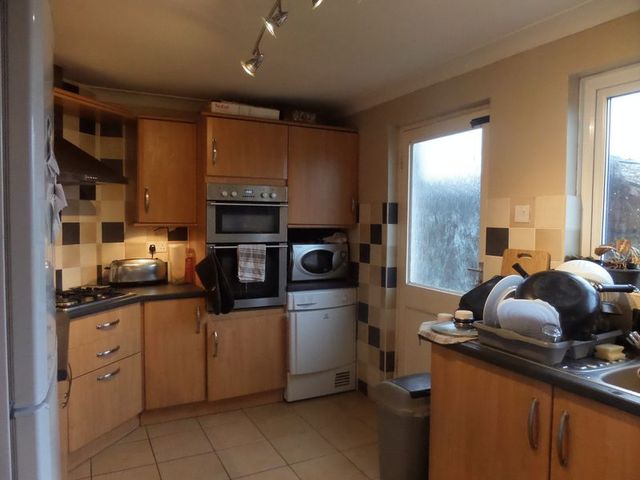  Image of 3 bedroom Semi-Detached house to rent in Coneybury Bletchingley Redhill RH1 at Coneybury Bletchingley Redhill, RH1 4PS