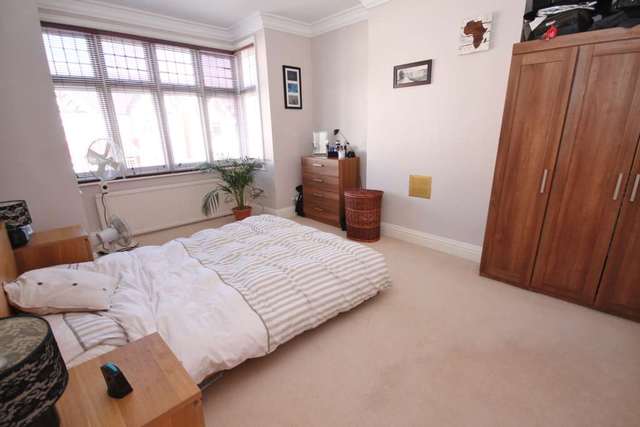  Image of 3 bedroom Semi-Detached house to rent in Coombe Gardens New Malden KT3 at Coombe Gardens  New Malden, KT3 4AB