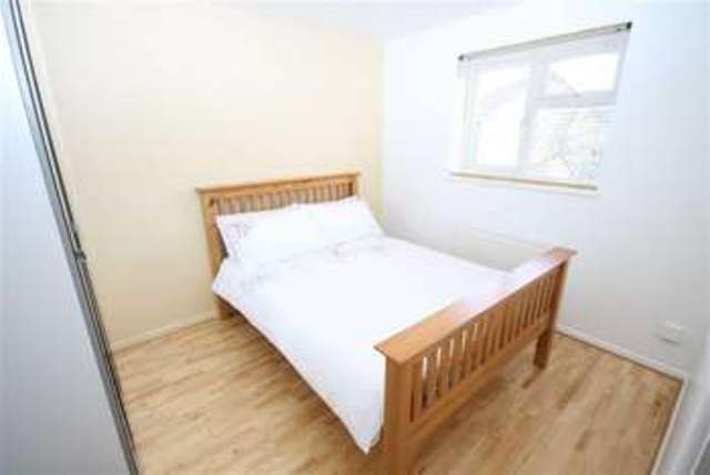  Image of 3 bedroom Property for sale in Corral Close Nine Elms Swindon SN5 at Corral Close Nine Elms Nine Elms, SN5 5UX