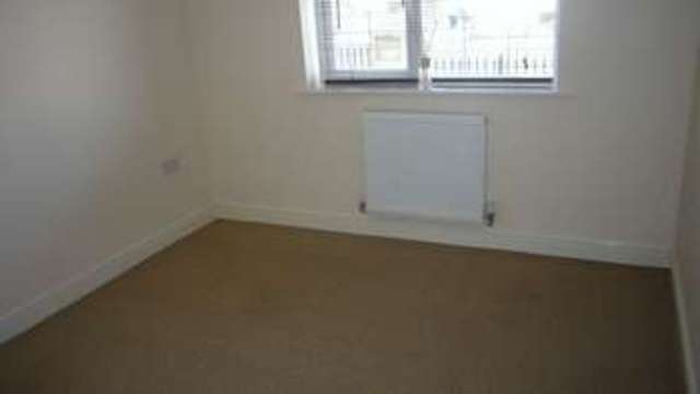  Image of 2 bedroom Flat to rent in Kinsey Road High Green Sheffield S35 at Kinsey Road  Sheffield, S35 4HU