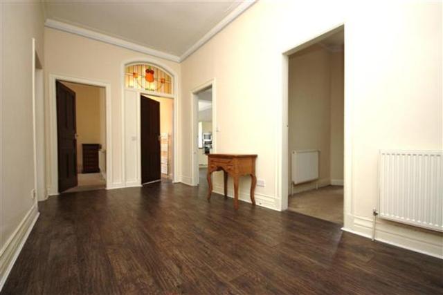  Image of 2 bedroom Flat to rent in Craigmillar Road Glasgow G42 at Battlefield Glasgow Glasgow, G42 9JZ