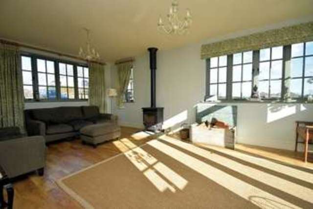  Image of 4 bedroom Semi-Detached house for sale in Moulsford Moulsford Wallingford OX10 at Moulsford Wallingford, OX10 9HR
