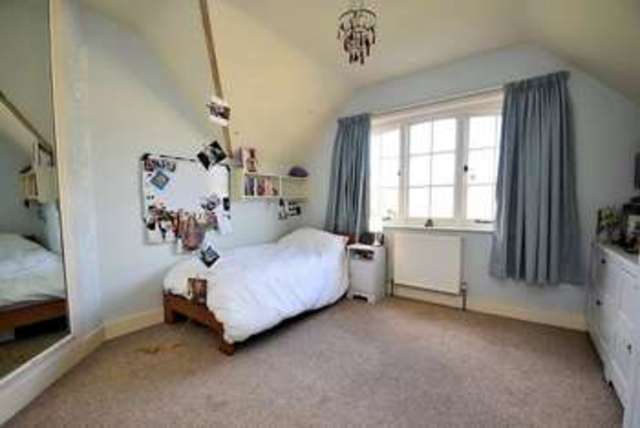  Image of 4 bedroom Semi-Detached house for sale in Moulsford Moulsford Wallingford OX10 at Moulsford Wallingford, OX10 9HR