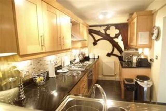  Image of 2 bedroom Flat to rent in Crescent Road Beckenham BR3 at Beckenham, BR3 6NF