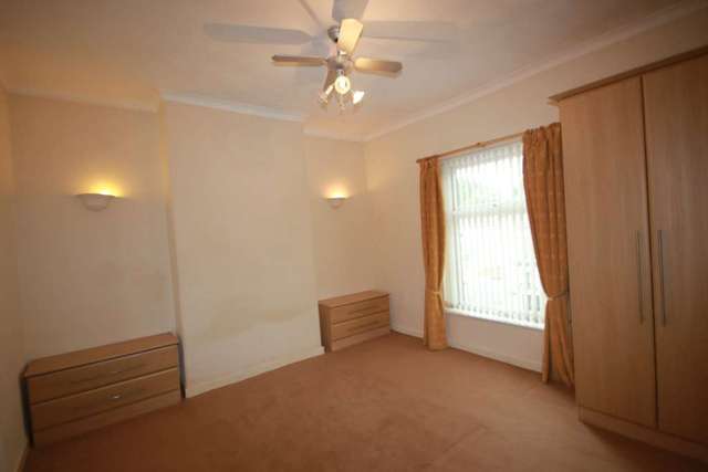 Image of 2 bedroom Terraced house to rent in Croft Street Stalybridge SK15 at Croft Street  Stalybridge, SK15 2LX