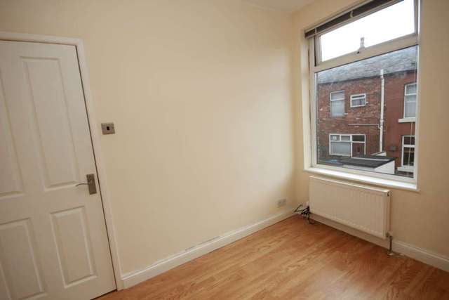 Image of 2 bedroom Terraced house to rent in Croft Street Stalybridge SK15 at Croft Street  Stalybridge, SK15 2LX