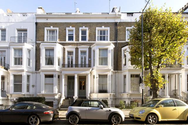  Image of 2 bedroom Flat to rent in Cromwell Crescent London SW5 at Cromwell Crescent  London, SW5 9QN
