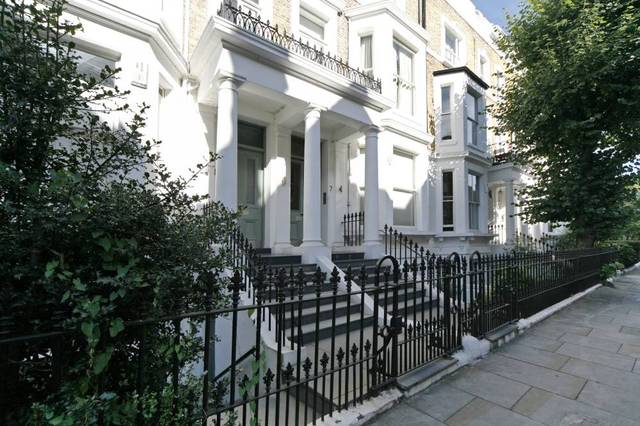  Image of 2 bedroom Flat to rent in Cromwell Crescent London SW5 at Cromwell Crescent  London, SW5 9QN