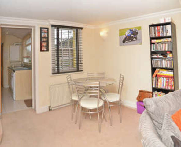 Image of 2 bedroom Terraced house for sale in Crouch Road Burnham-on-Crouch CM0 at Burnham-on-Crouch Burnham-on-Crouch, CM0 8DX
