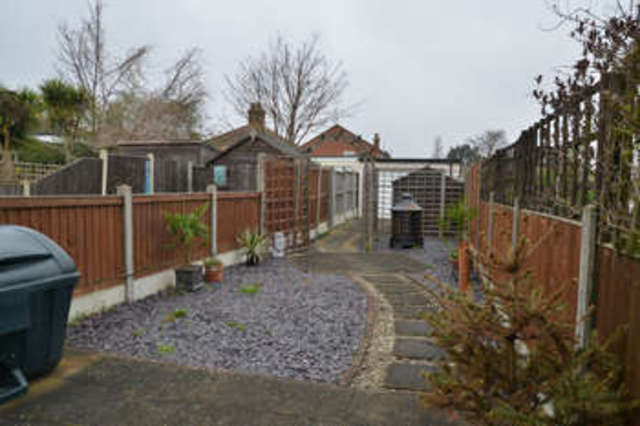  Image of 2 bedroom Terraced house for sale in Crouch Road Burnham-on-Crouch CM0 at Burnham-on-Crouch Burnham-on-Crouch, CM0 8DX