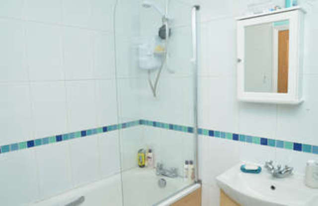  Image of 2 bedroom Terraced house for sale in Crouch Road Burnham-on-Crouch CM0 at Burnham-on-Crouch Burnham-on-Crouch, CM0 8DX
