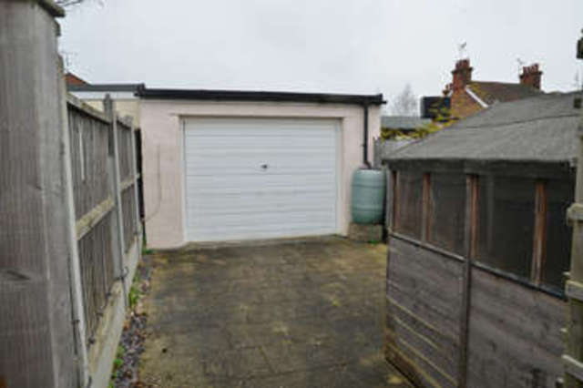  Image of 2 bedroom Terraced house for sale in Crouch Road Burnham-on-Crouch CM0 at Burnham-on-Crouch Burnham-on-Crouch, CM0 8DX