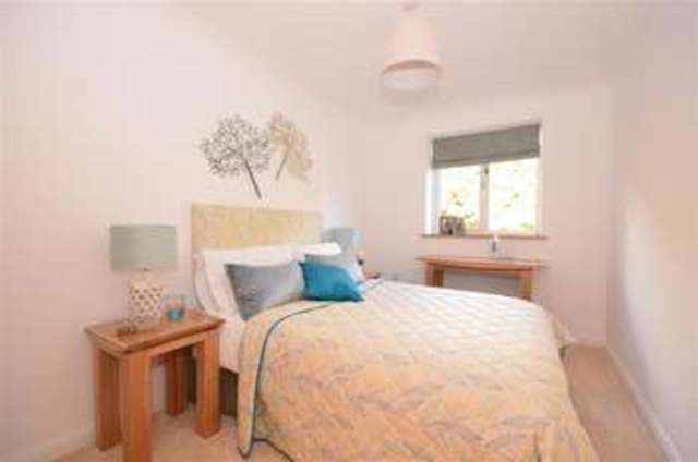 Image of 2 bedroom Ground Flat for sale in Croydon Road Caterham CR3 at Caterham Surrey Caterham, CR3 6PG